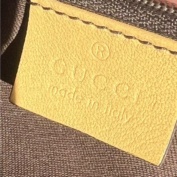 Authentic Gucci - Picture 9 of 12